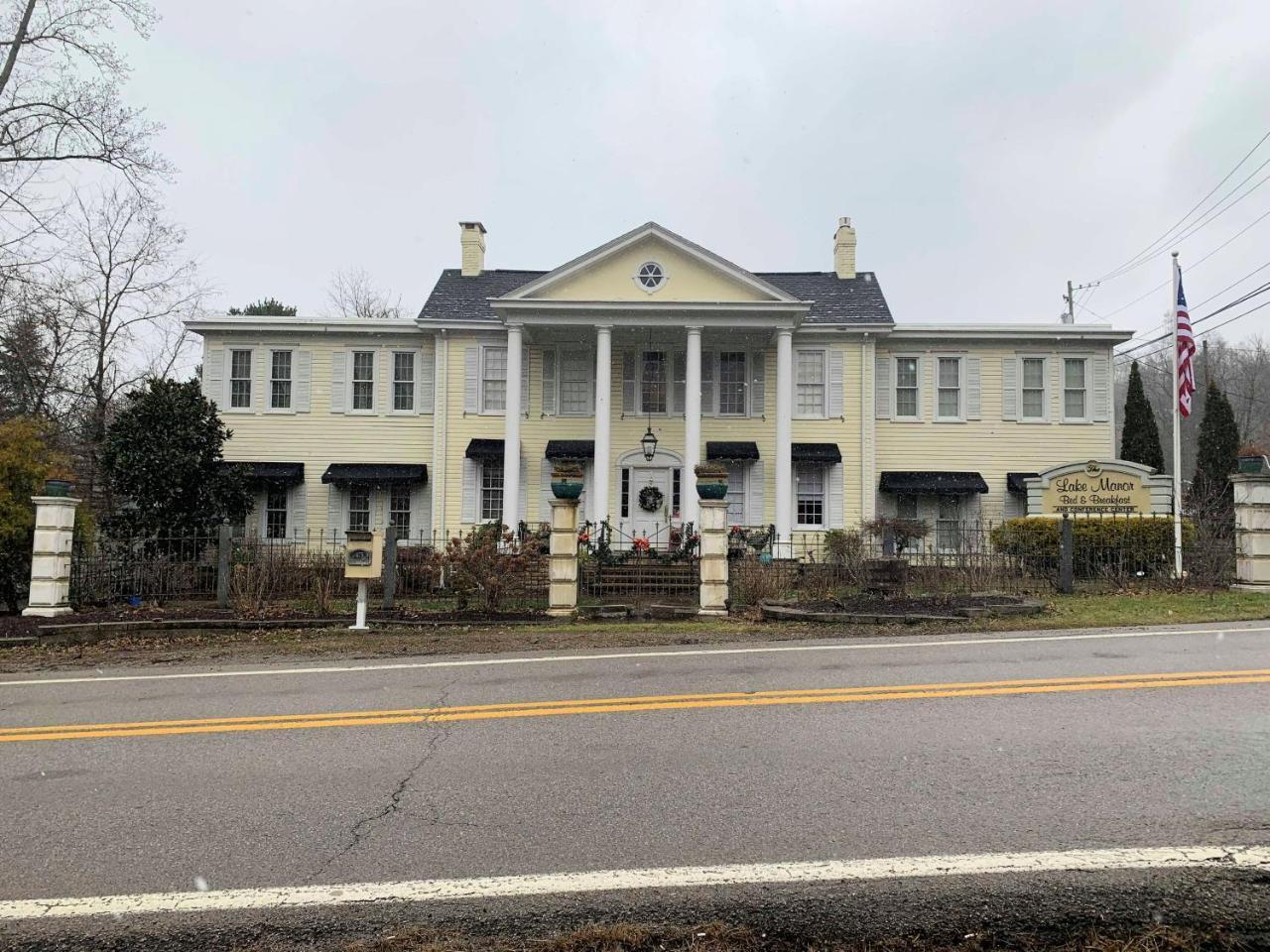 모건타운 The Lake Manor B&B 외부 사진