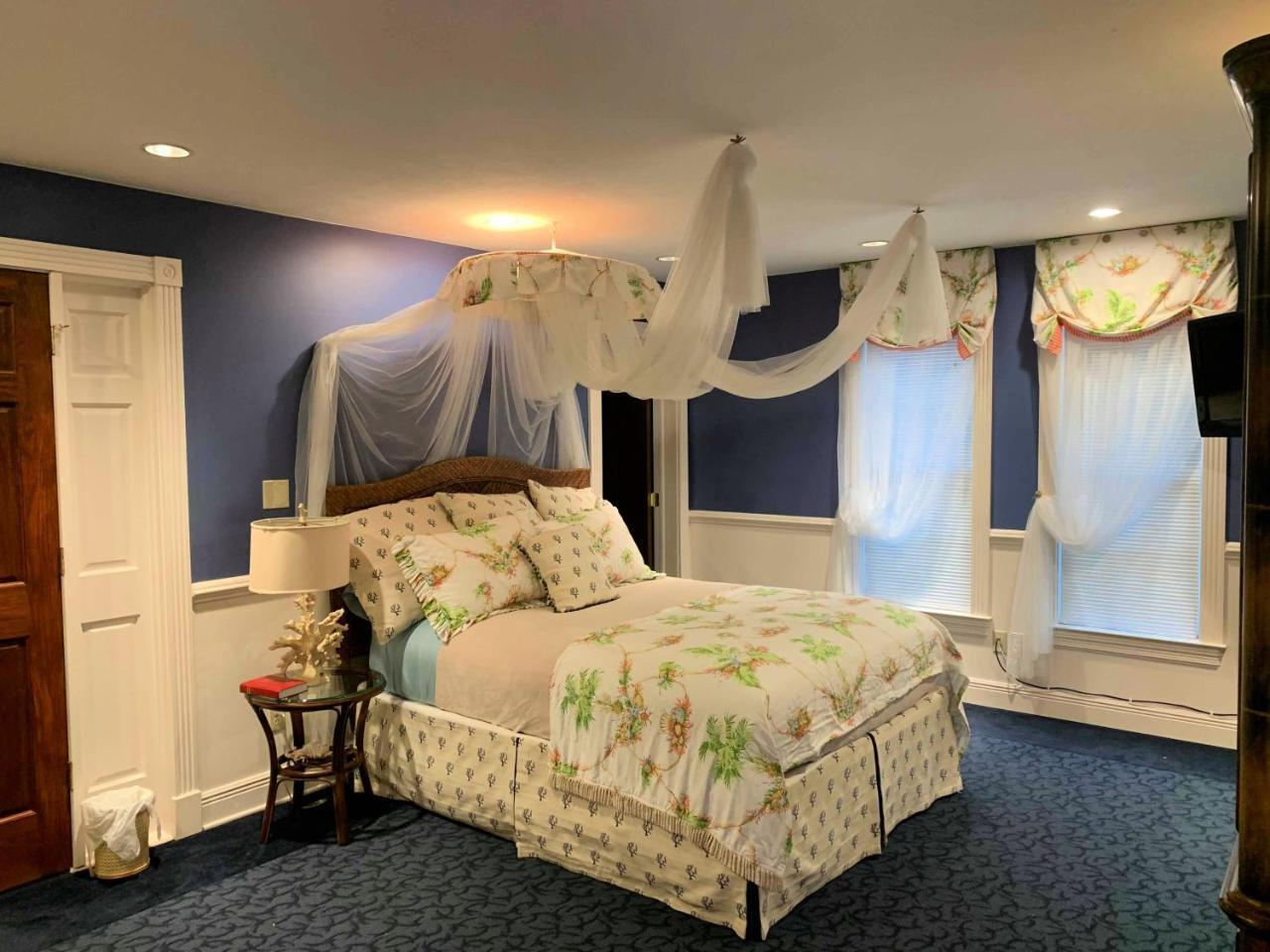 모건타운 The Lake Manor B&B 외부 사진