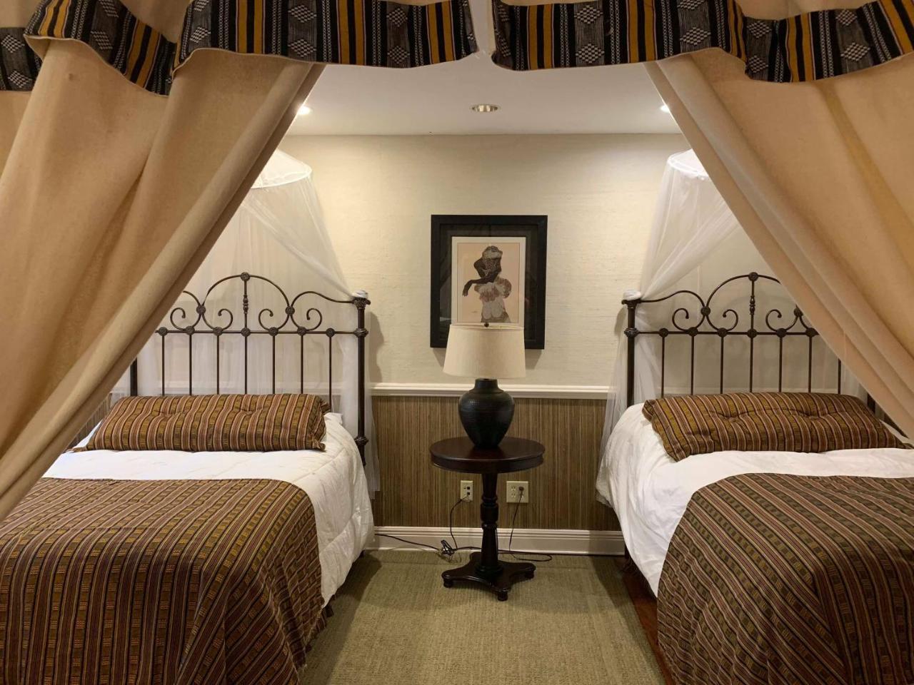 모건타운 The Lake Manor B&B 외부 사진
